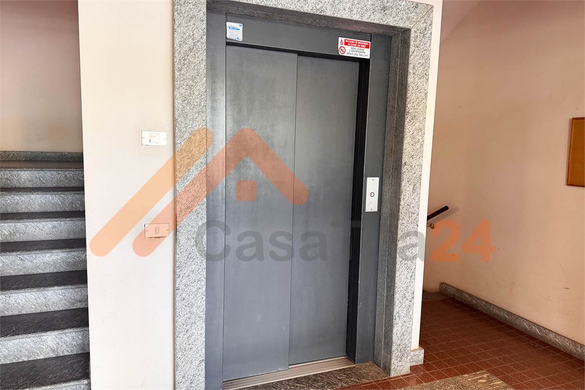 Luminoso bilocale con terrazzino e posto auto coperto