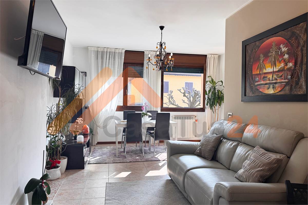 Luminoso bilocale con terrazzino e posto auto coperto