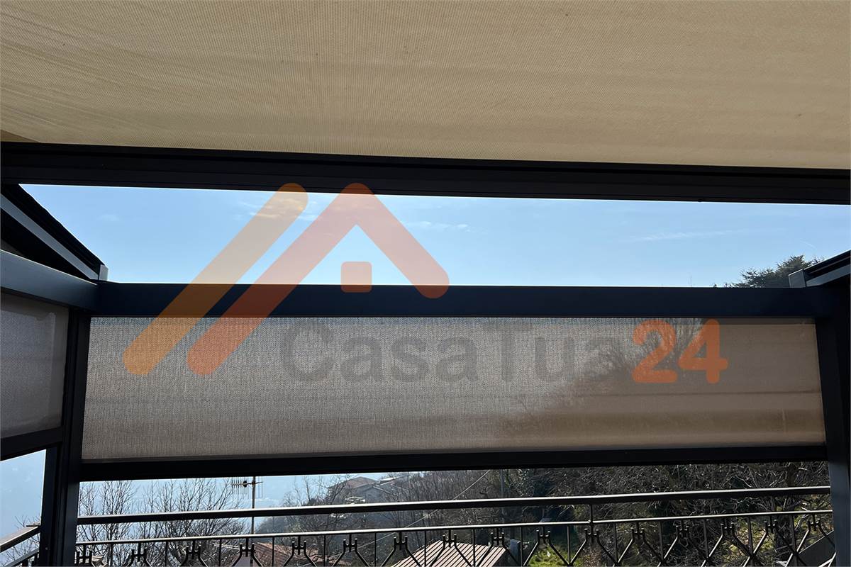 Attico bilocale in vendita con terrazza e vista panoramica