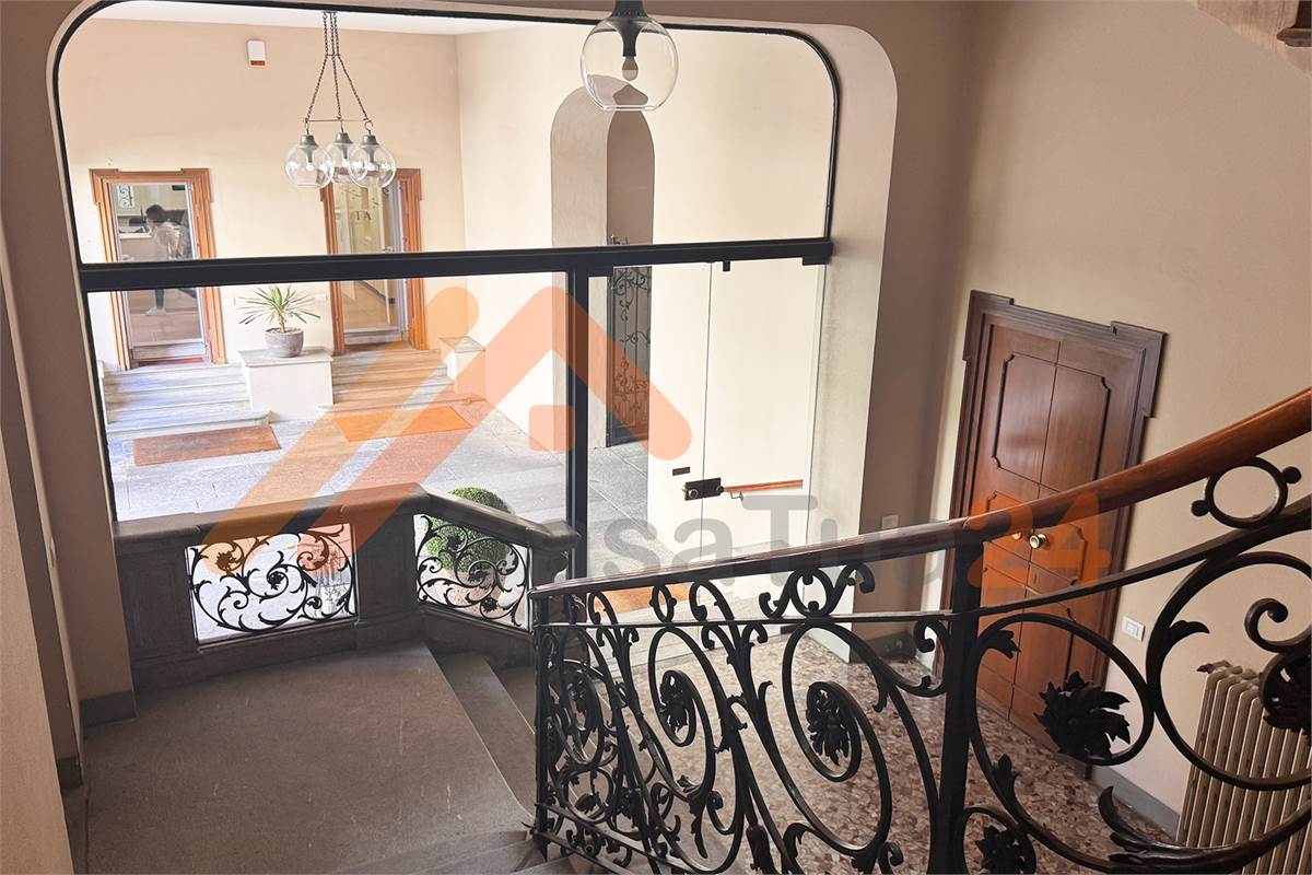 Attico in città murata con posto auto di proprietà