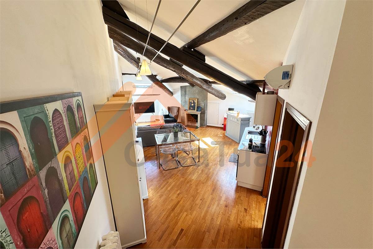 Attico in città murata con posto auto di proprietà