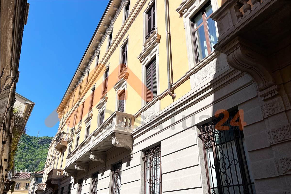 Attico in città murata con posto auto di proprietà