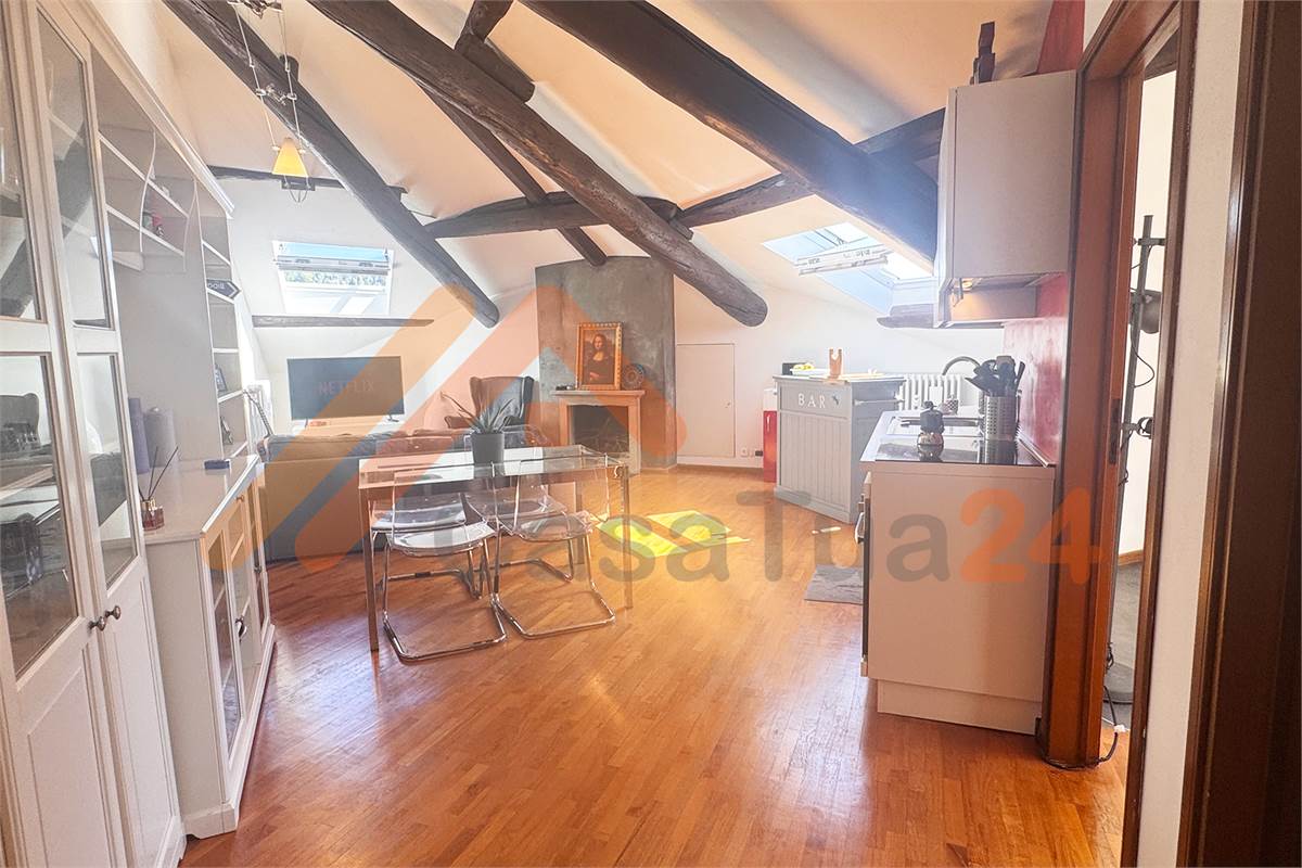 Attico in città murata con posto auto di proprietà