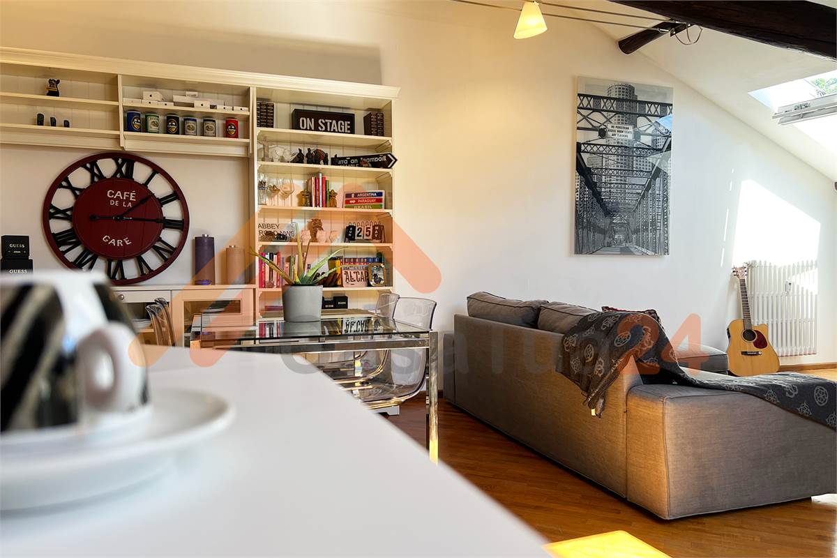 Attico in città murata con posto auto di proprietà