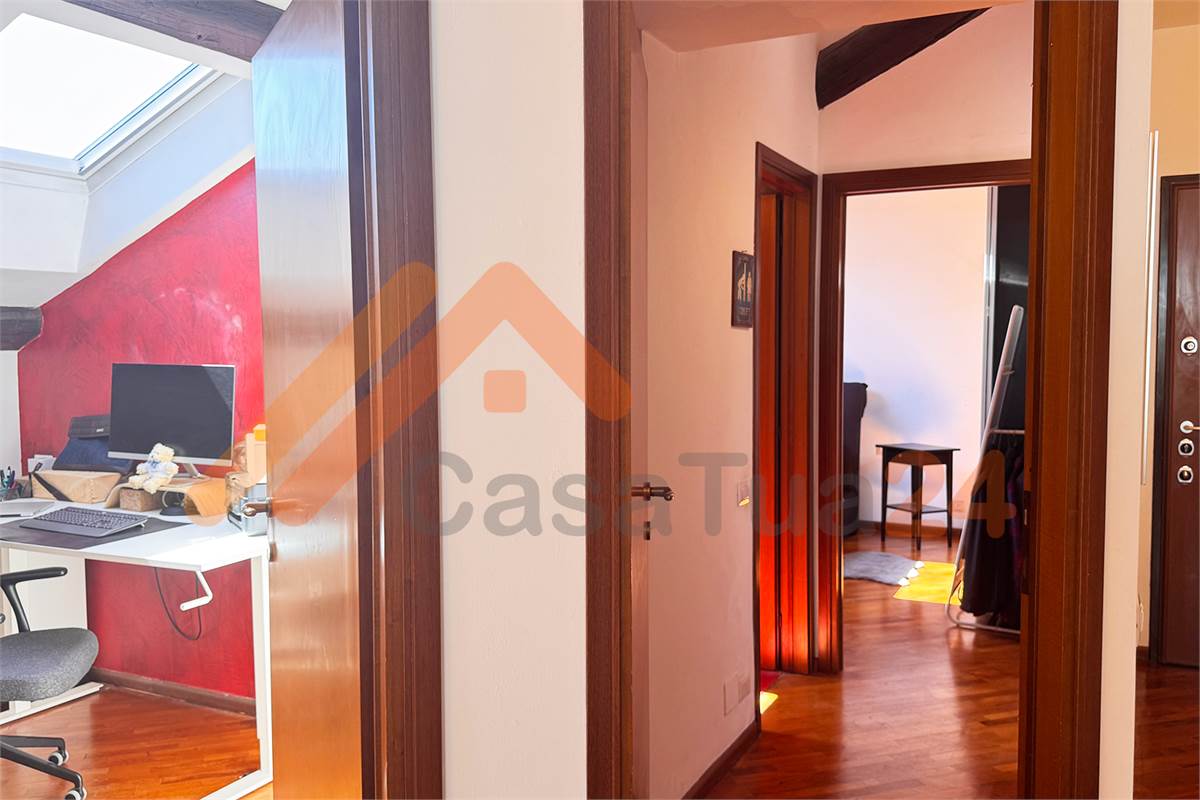 Attico in città murata con posto auto di proprietà