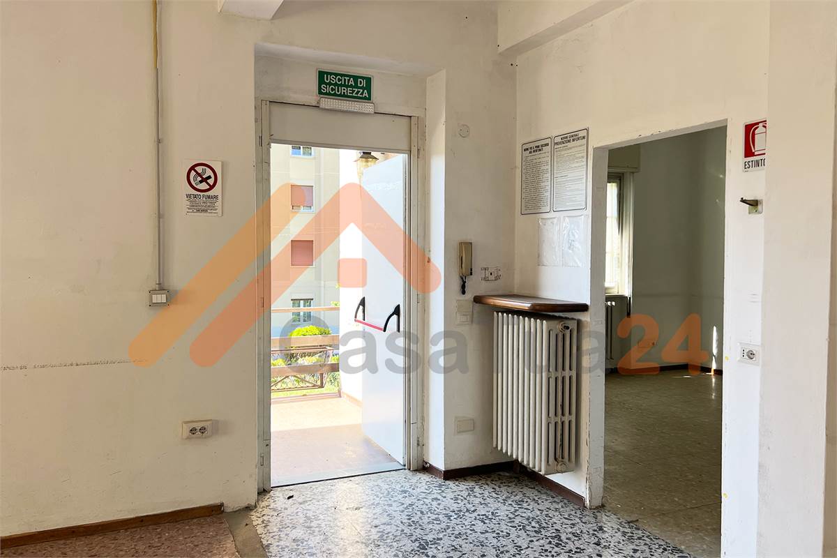 Proprietà indipendente con giardino e grande potenziale di sviluppo