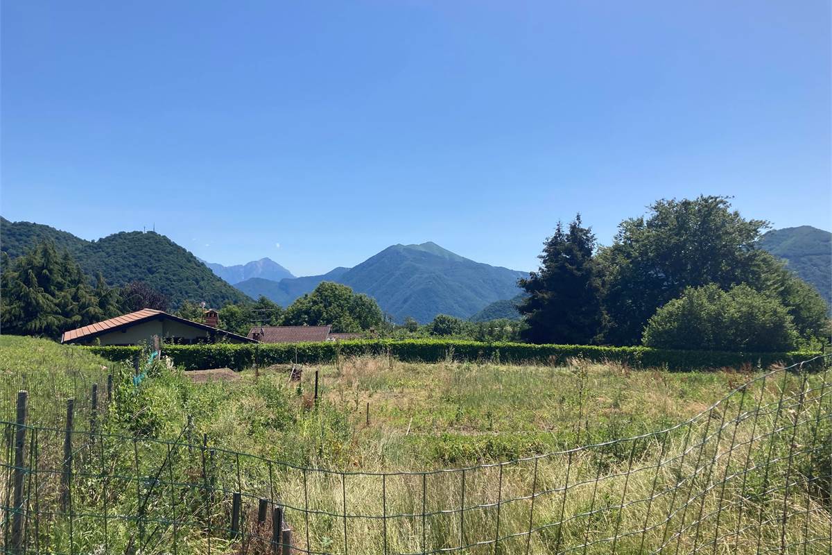 TERRENO PIANEGGIANTE PER VILLA SINGOLA