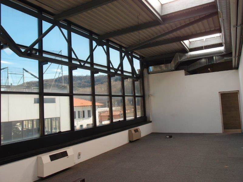 RECENTISSIMO OPEN-SPACE USO COMMERCIALE