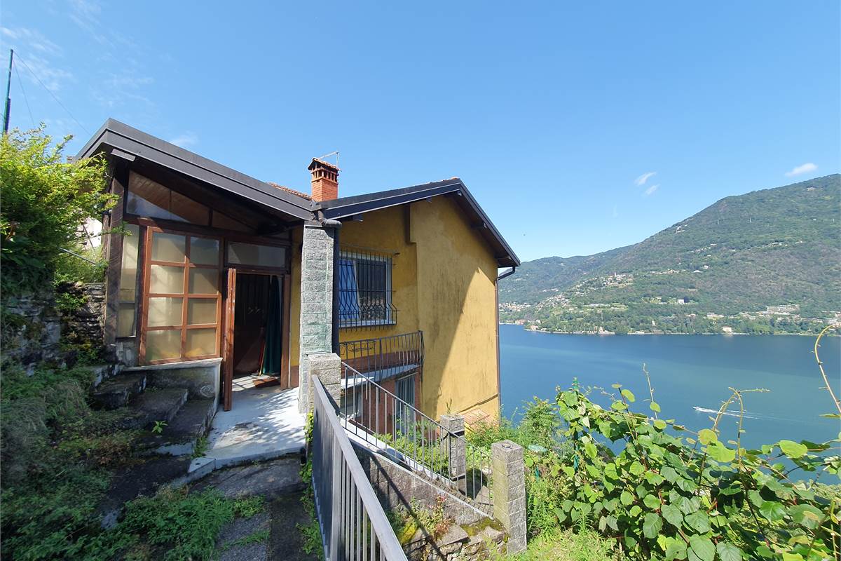 SPLENDIDA CASA CON VISTA LAGO