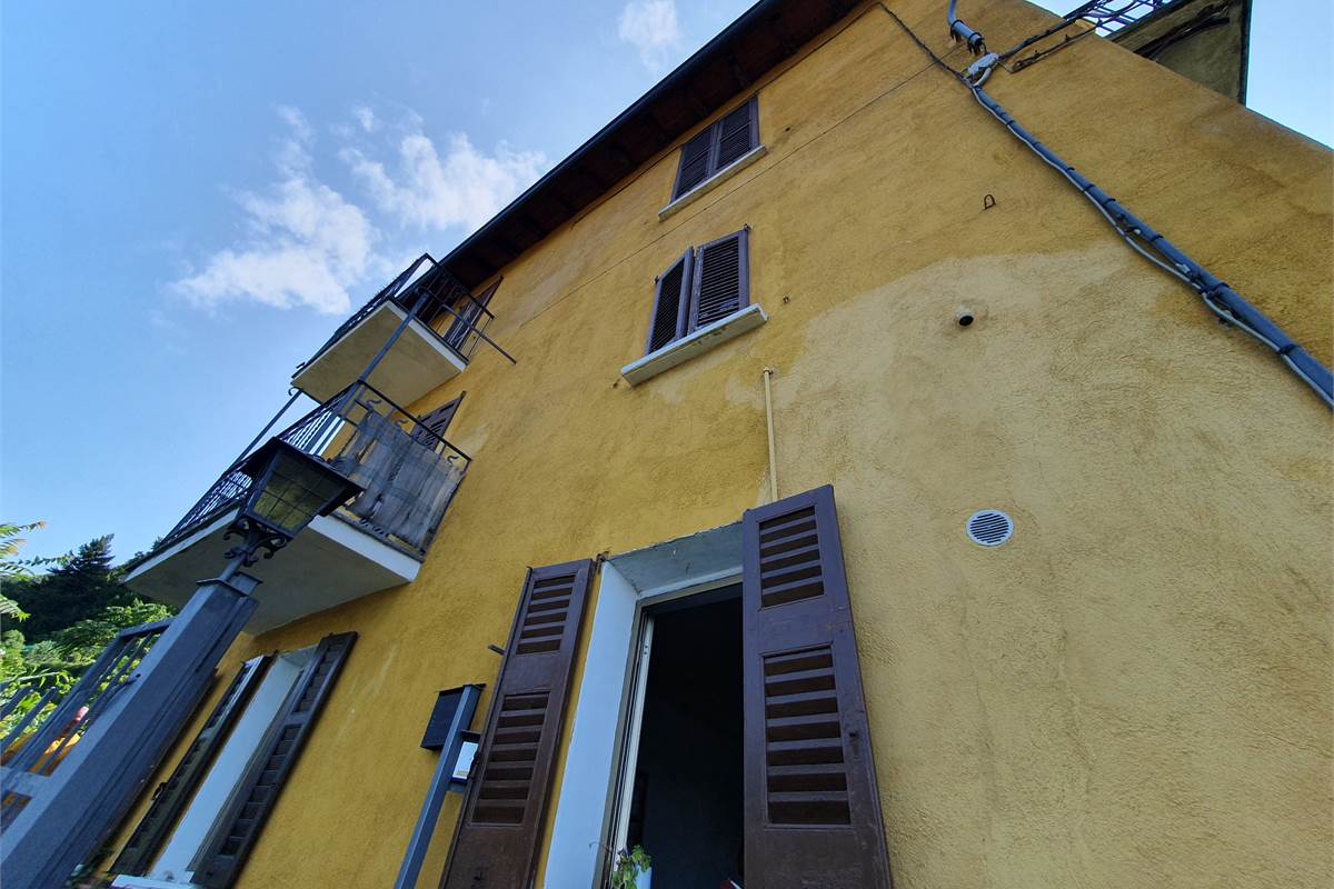 SPLENDIDA CASA CON VISTA LAGO