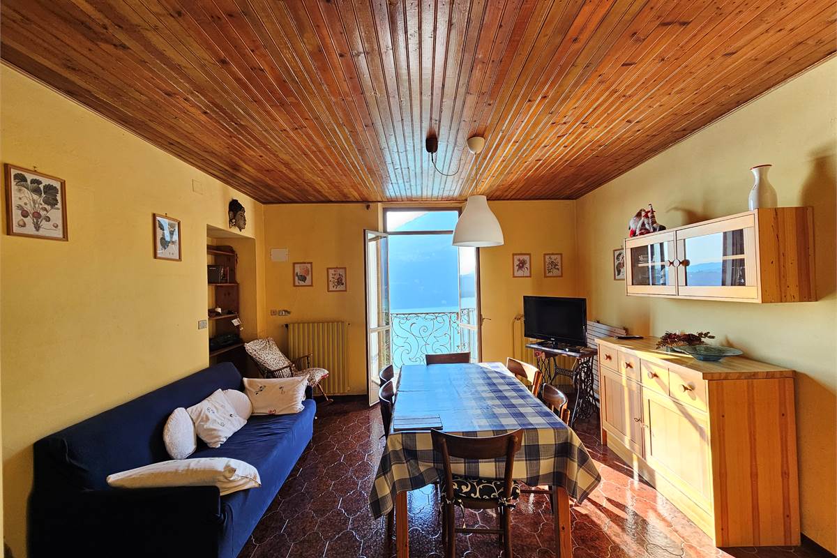 SPLENDIDA CASA CON VISTA LAGO