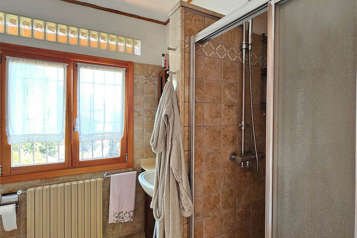 SPLENDIDA CASA CON VISTA LAGO