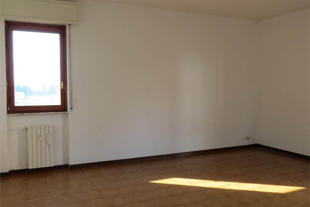 Appartamento spazioso e luminoso con ampio box 