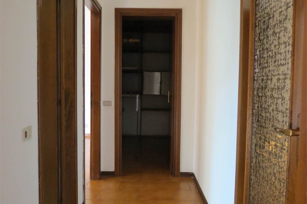 Appartamento spazioso e luminoso con ampio box 