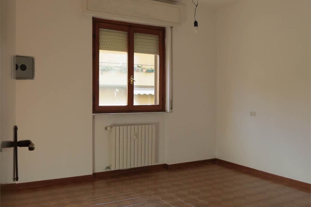 Appartamento spazioso e luminoso con ampio box 