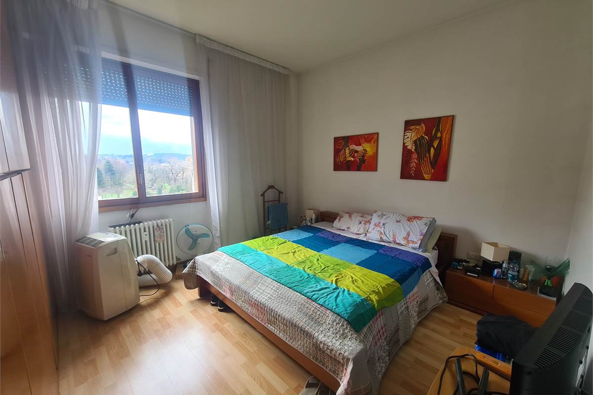 ELEGANTE BILOCALE IN AFFITTO A COMO