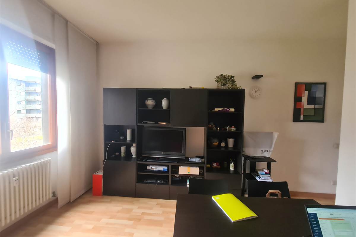 ELEGANTE BILOCALE IN AFFITTO A COMO