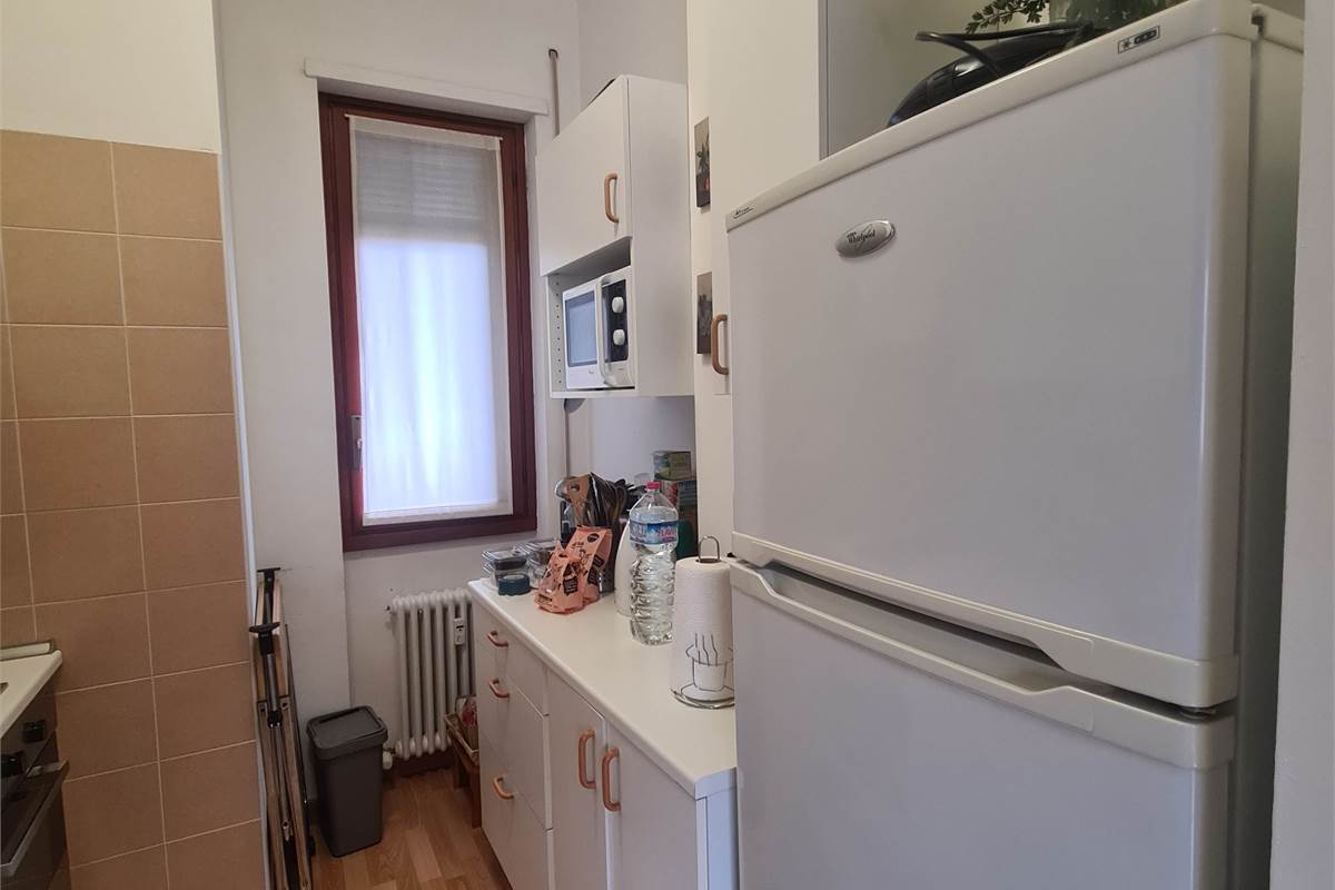 ELEGANTE BILOCALE IN AFFITTO A COMO