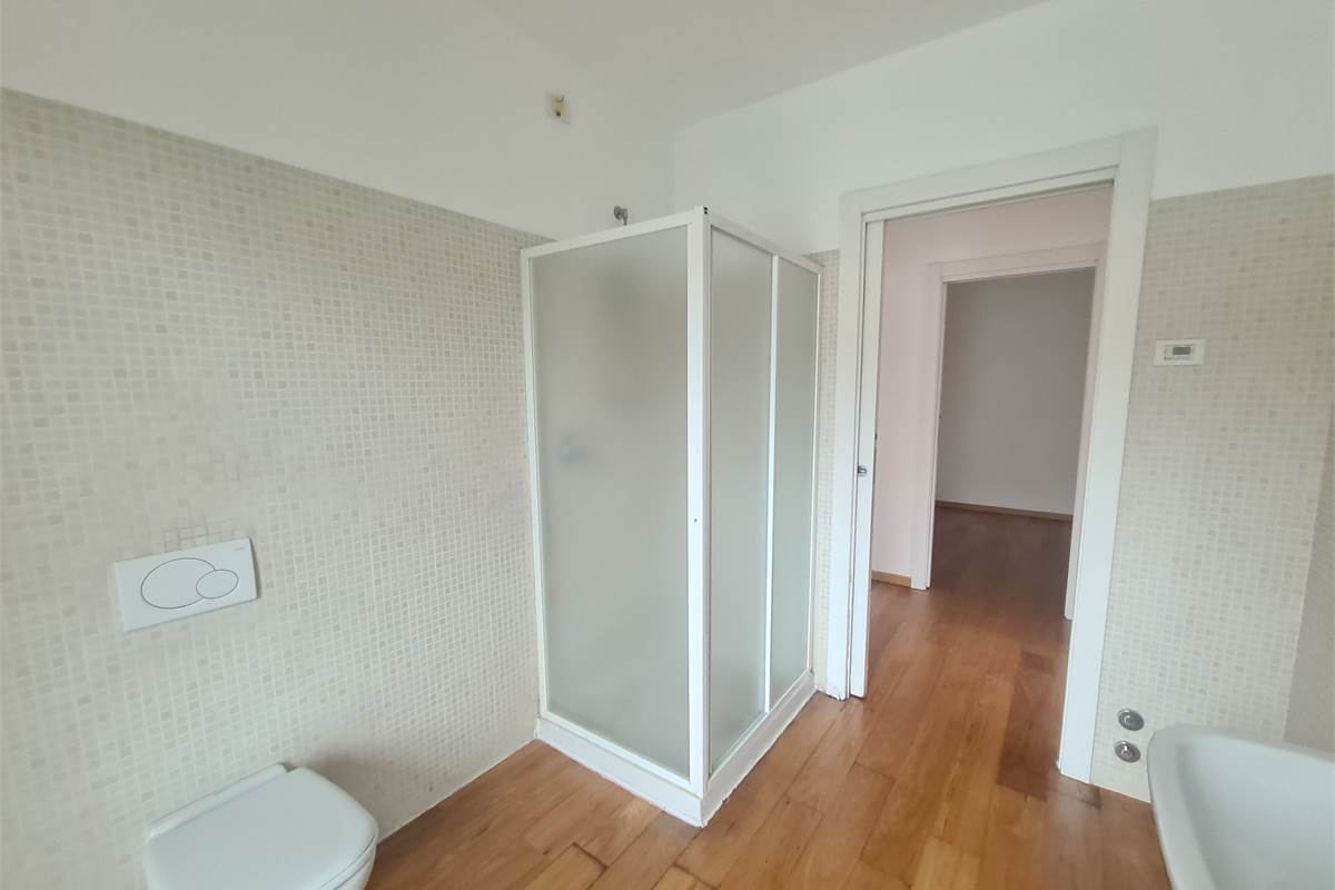 bellissimo trilocale a Como