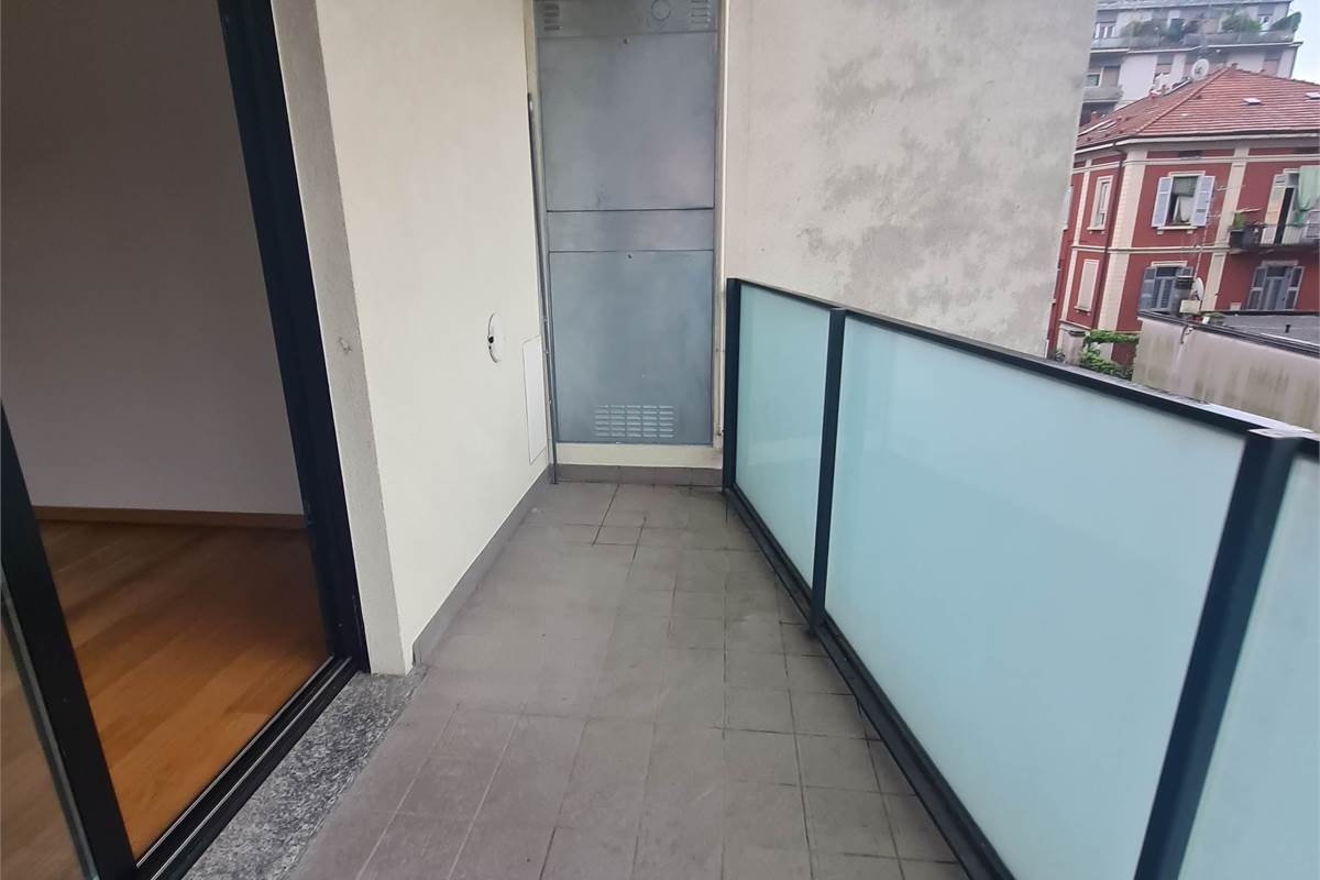 bellissimo trilocale a Como