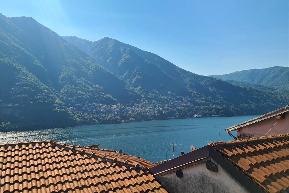 BILOCALE CON VISTA A LAGLIO