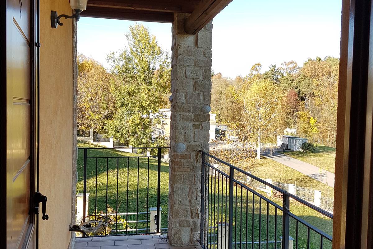 SPLENDIDO TRILOCALE CON TERRAZZINO