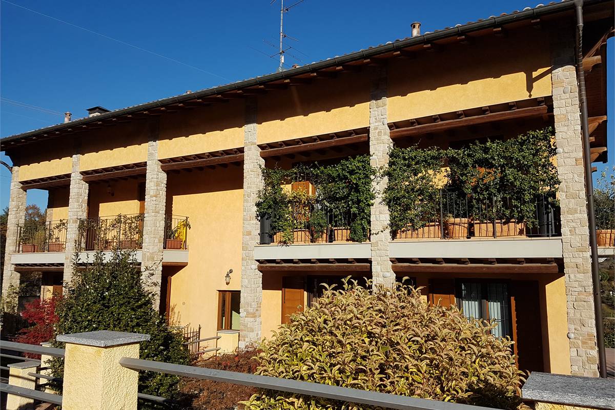SPLENDIDO TRILOCALE CON TERRAZZINO
