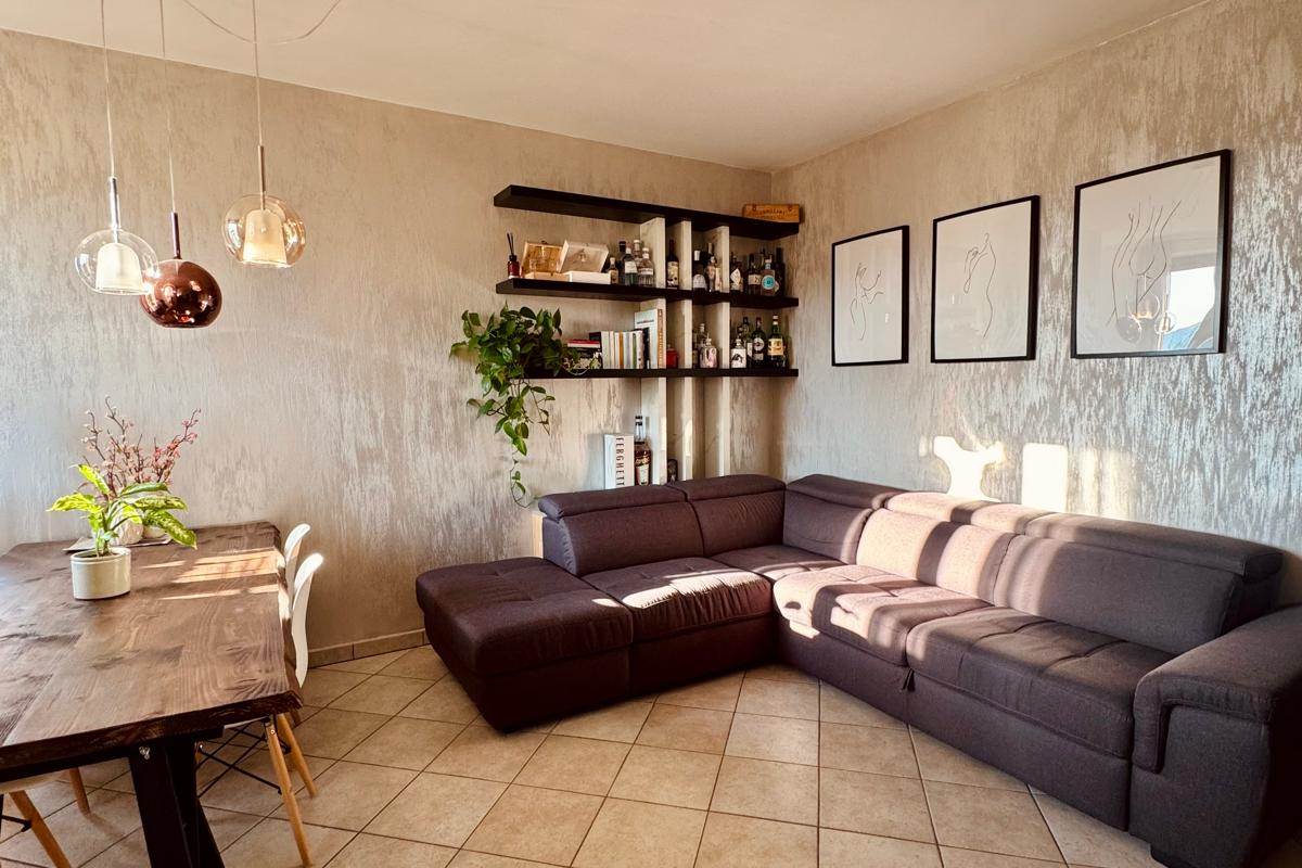 SPLENDIDO TRILOCALE CON TERRAZZINO