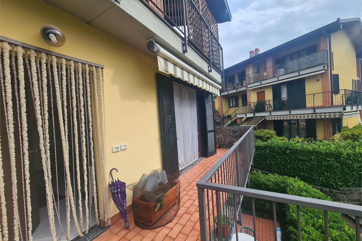 LUMINOSO BILOCALE CON BALCONE