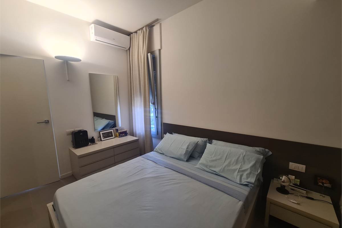 APPARTAMENTO COMPLETAMENTE ARREDATO CON TERRAZZO