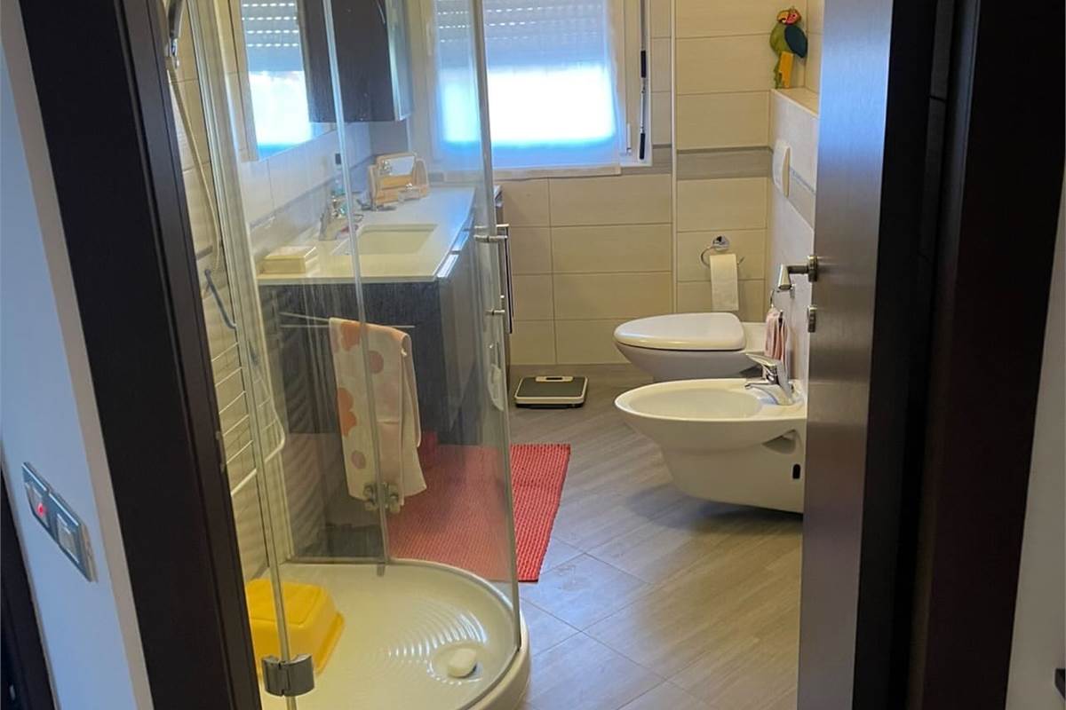 BELLISSIMO APPARTAMENTO CON POSTO AUTO