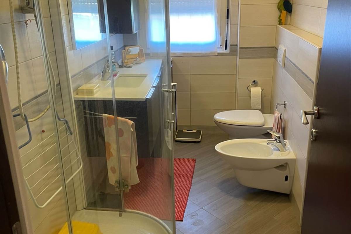 BELLISSIMO APPARTAMENTO CON POSTO AUTO