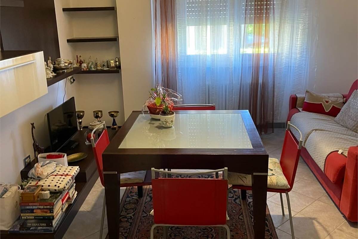 BELLISSIMO APPARTAMENTO CON POSTO AUTO