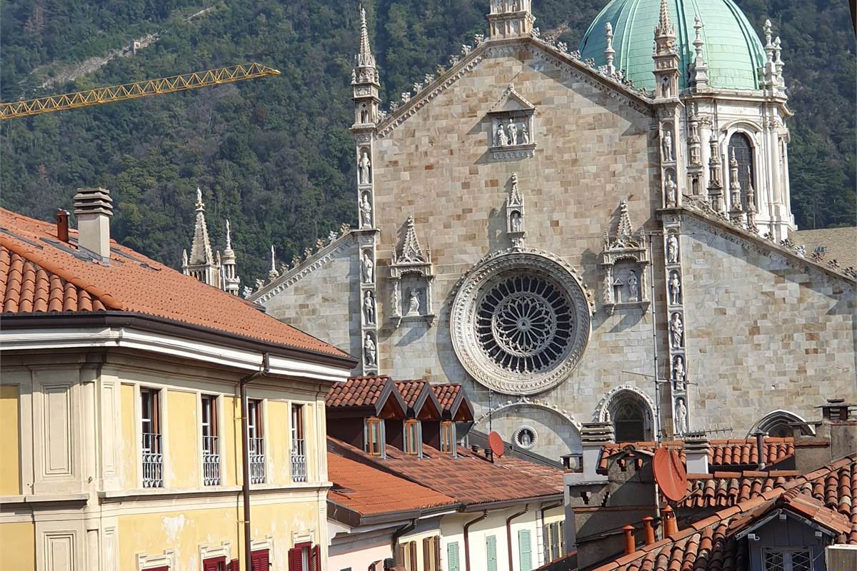 FAVOLOSO QUADRILOCALE CON VISTA DUOMO