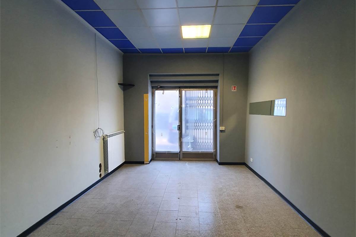 OTTIMO NEGOZIO DI 80 MQ