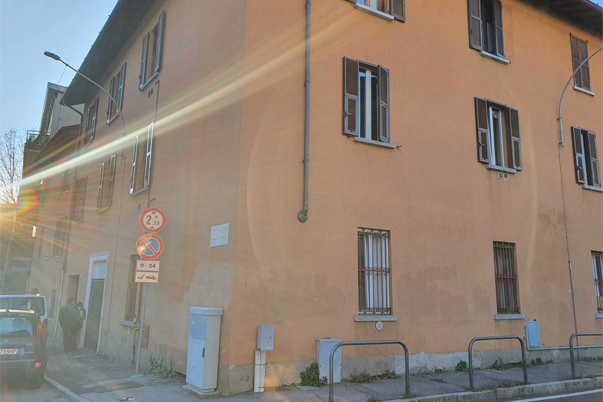 OTTIMO NEGOZIO DI 80 MQ