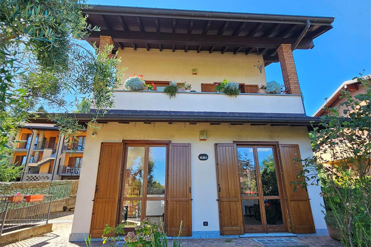 Favoloso appartamento in villa bifamiliare