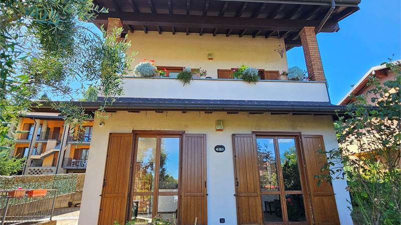 Favoloso appartamento in villa bifamiliare