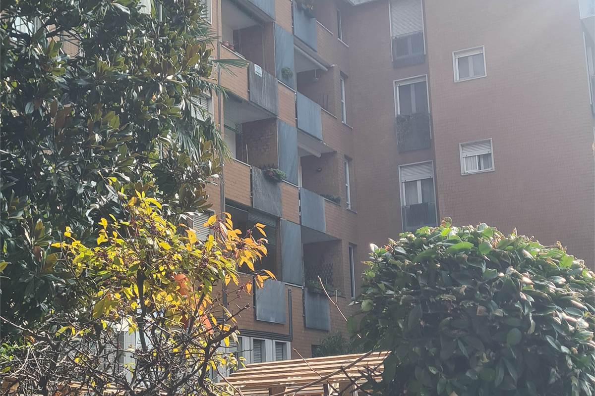 BILOCALE CON BALCONE