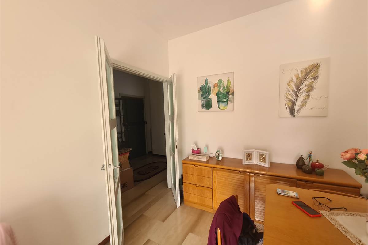 BILOCALE CON BALCONE