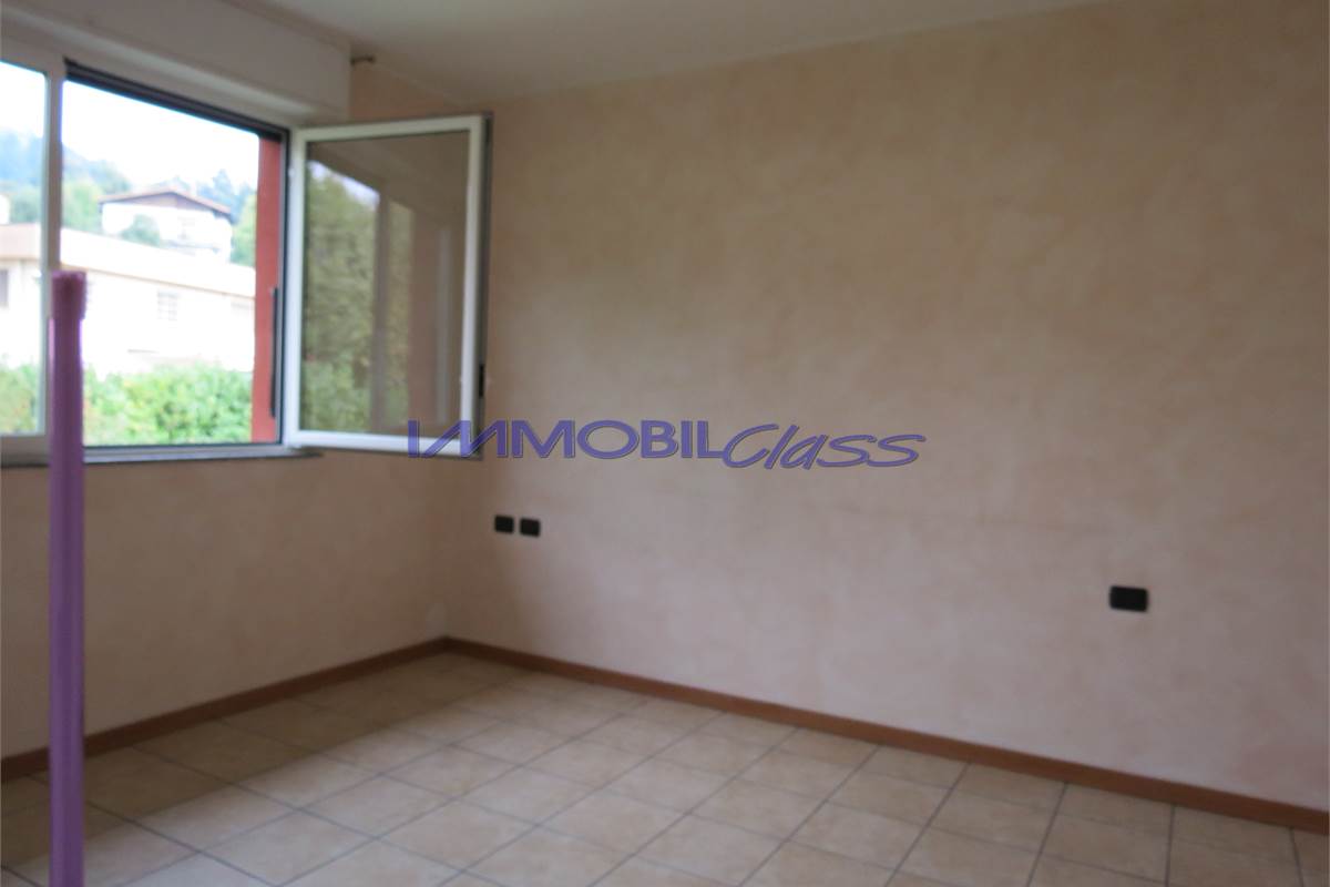 OTTIMO BILOCALE ARREDATO CON BOX E CANTINA