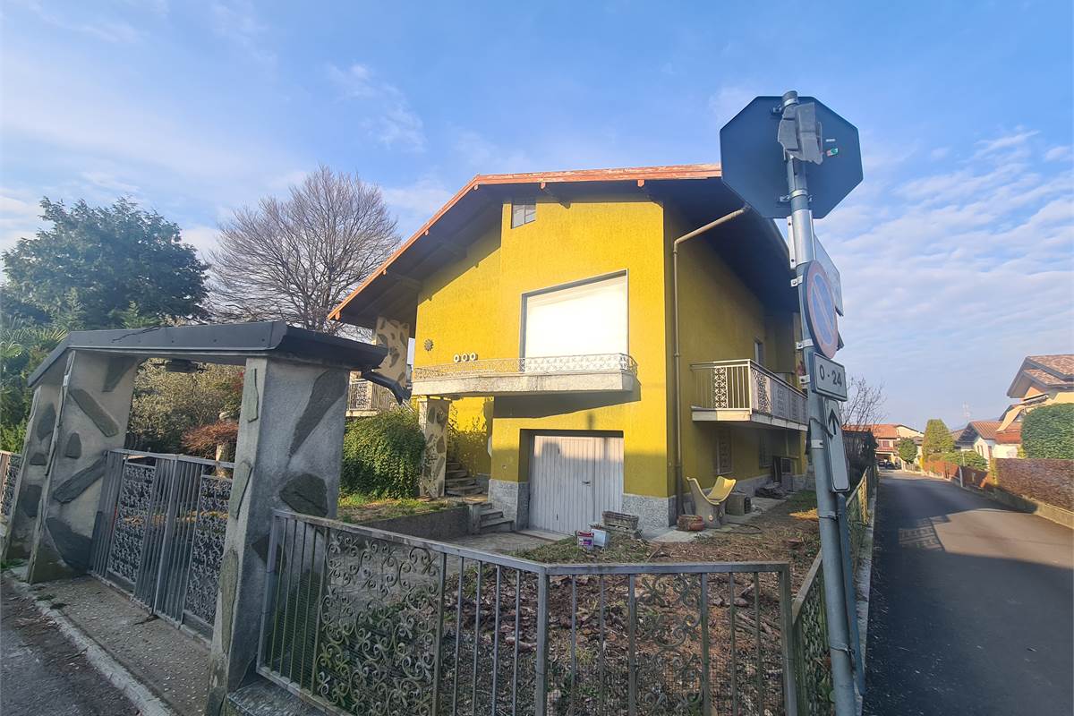 TRILOCALE RISTRUTTURATO CON GIARDINO