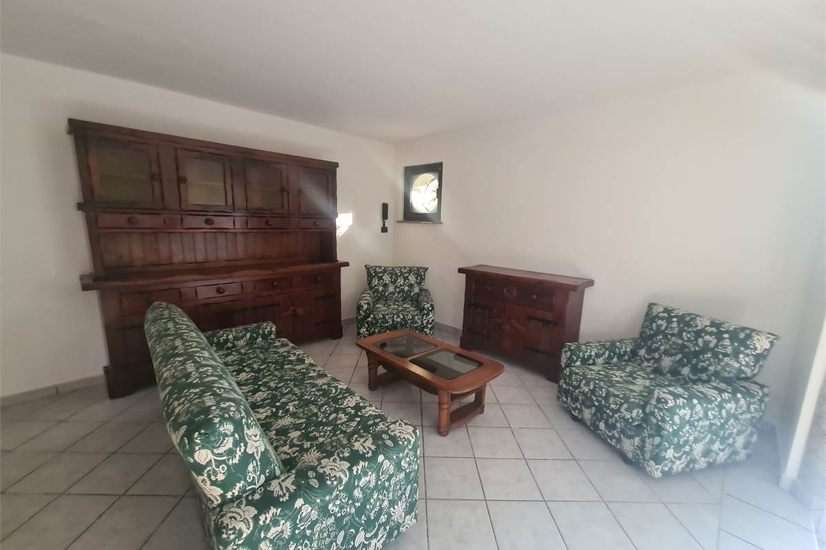 TRILOCALE RISTRUTTURATO CON GIARDINO