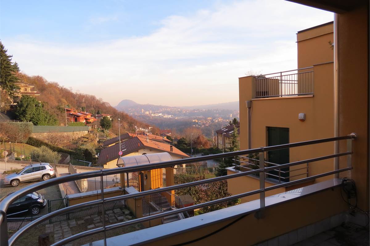 ATTICO COMPLETAMENTE ARREDATO