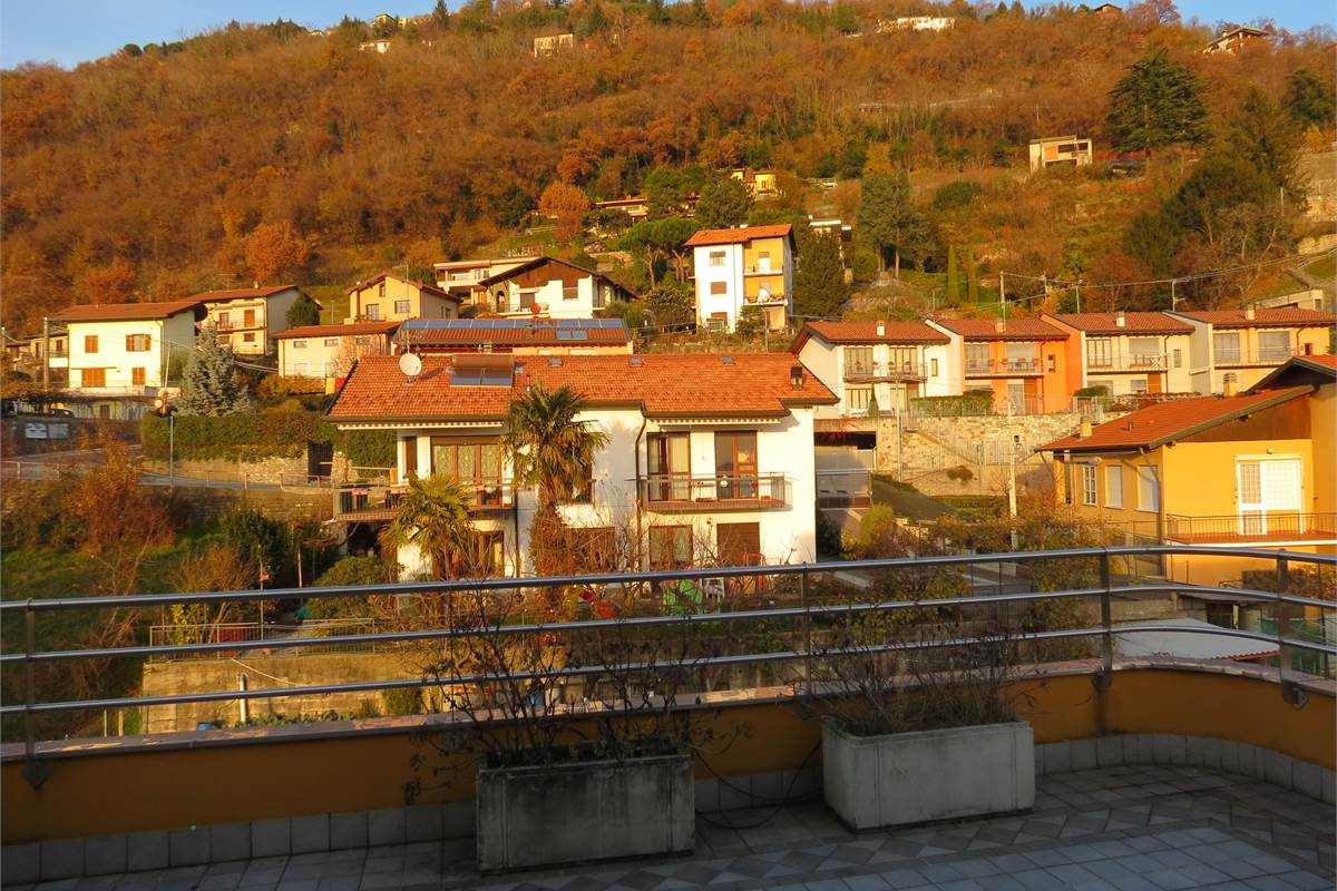 ATTICO COMPLETAMENTE ARREDATO