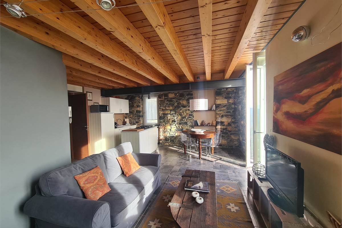 BELLISSIMO BILOCALE CON VISTA LAGO