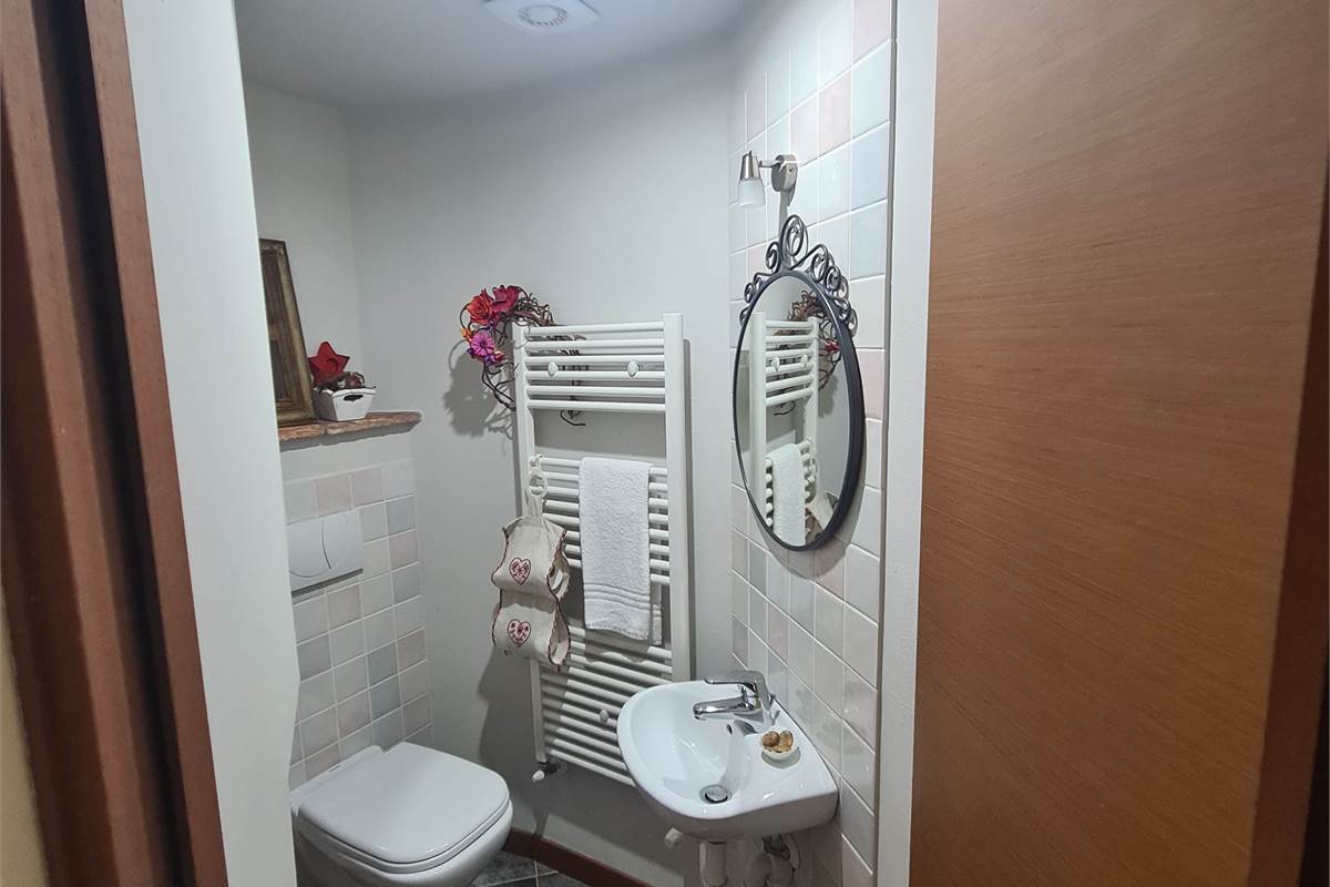 BELLISSIMO BILOCALE CON VISTA LAGO