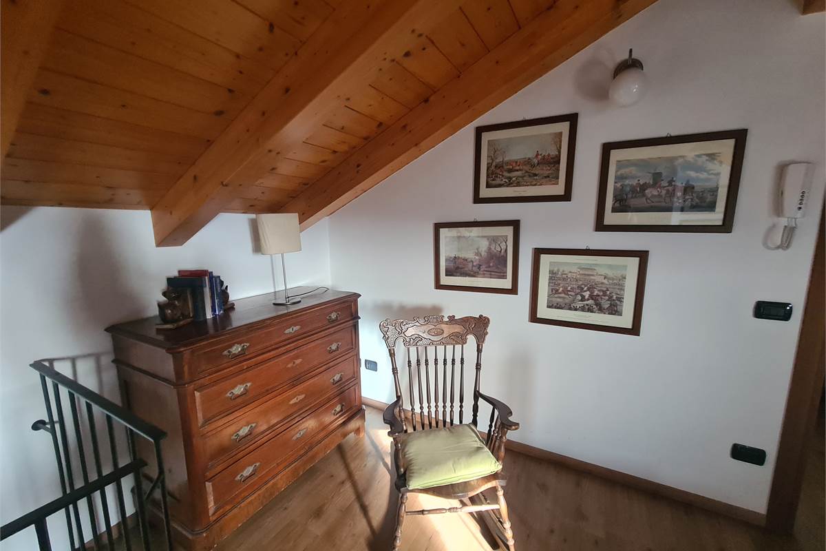 BELLISSIMO BILOCALE CON VISTA LAGO