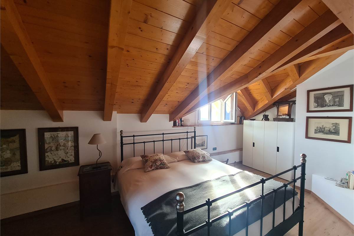 BELLISSIMO BILOCALE CON VISTA LAGO