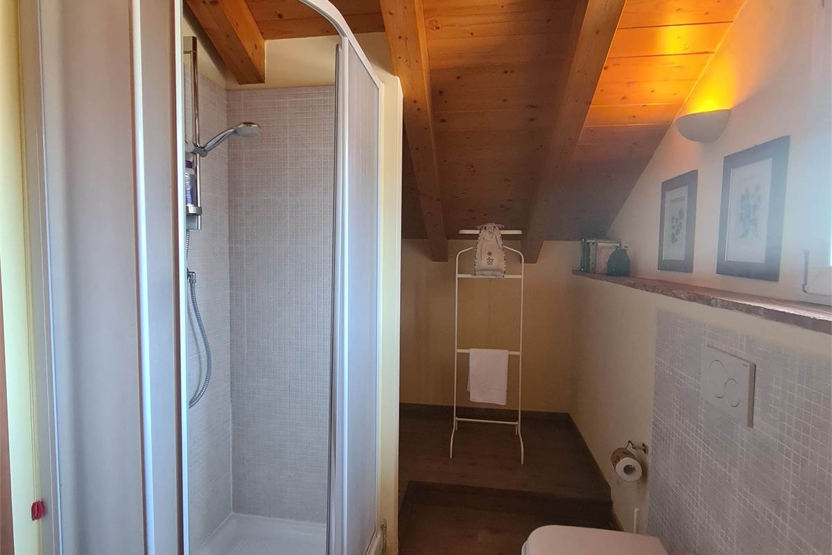 BELLISSIMO BILOCALE CON VISTA LAGO